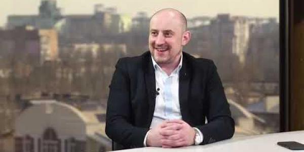 Вбудована мініатюра для Виконавчий директор АМУ Олександр Слобожан про перспективи подальшого поглиблення реформи децентралізації в ефірі ТРК «МАРТ», 30 березня 2021 року